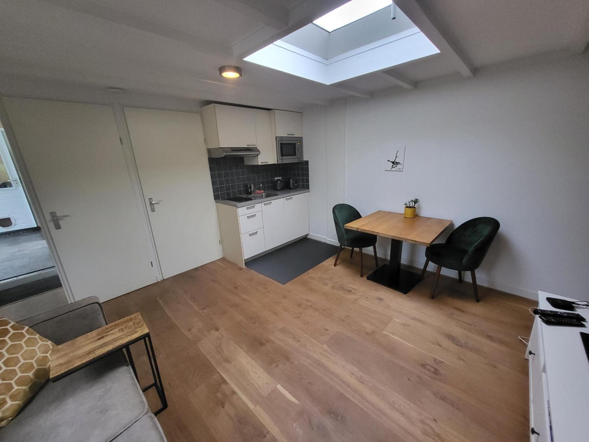 Spacious Private Guest House ヒルフェルスム エクステリア 写真