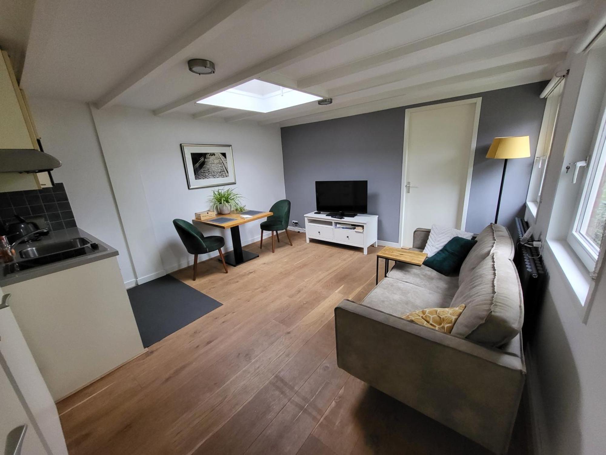 Spacious Private Guest House ヒルフェルスム エクステリア 写真